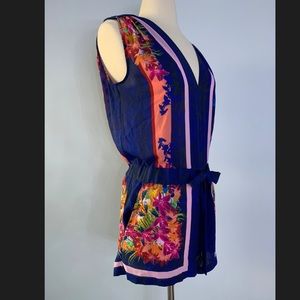 BCBGMAXAZRIA floral romper🌺🌸